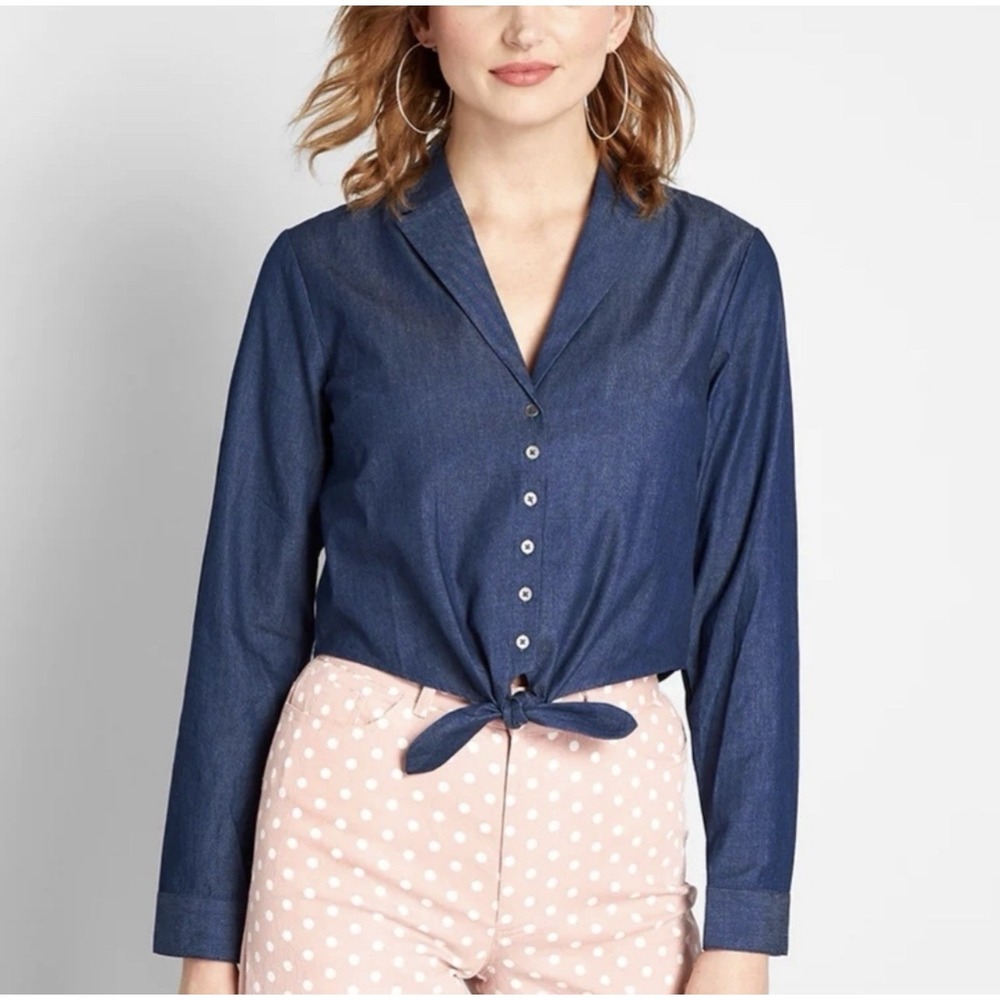 Modcloth Retro Renewal Chambray Cropped Top Blouse Size M Tie Front Boxy NEW
